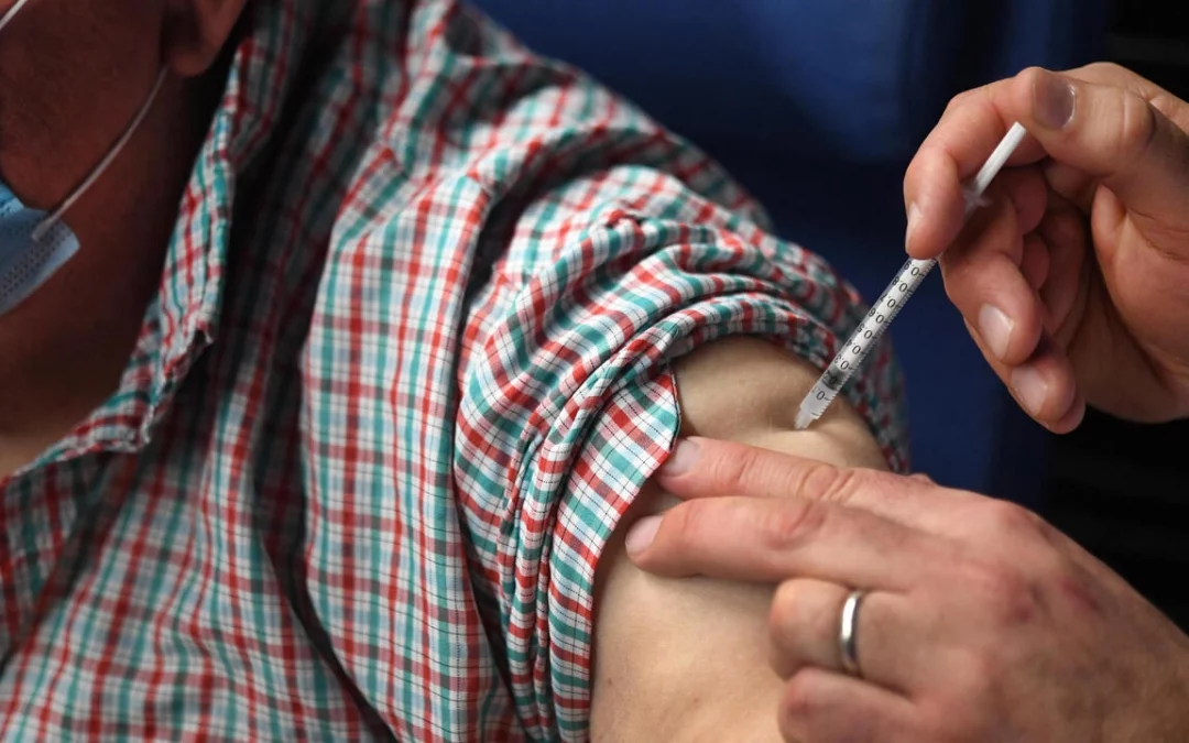 Vaccination : les données de santé de Doctolib suscitent l’inquiétude de médecins