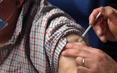 Vaccination : les données de santé de Doctolib suscitent l’inquiétude de médecins